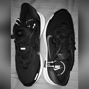 NIKE  NKE 72 SZ 6.5 BLACK